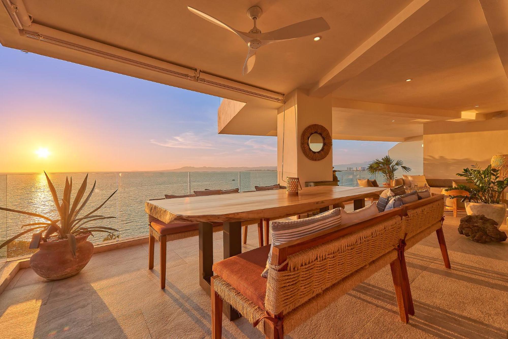 Maxwell Residences At Indah Puerto Vallarta Exterior photo