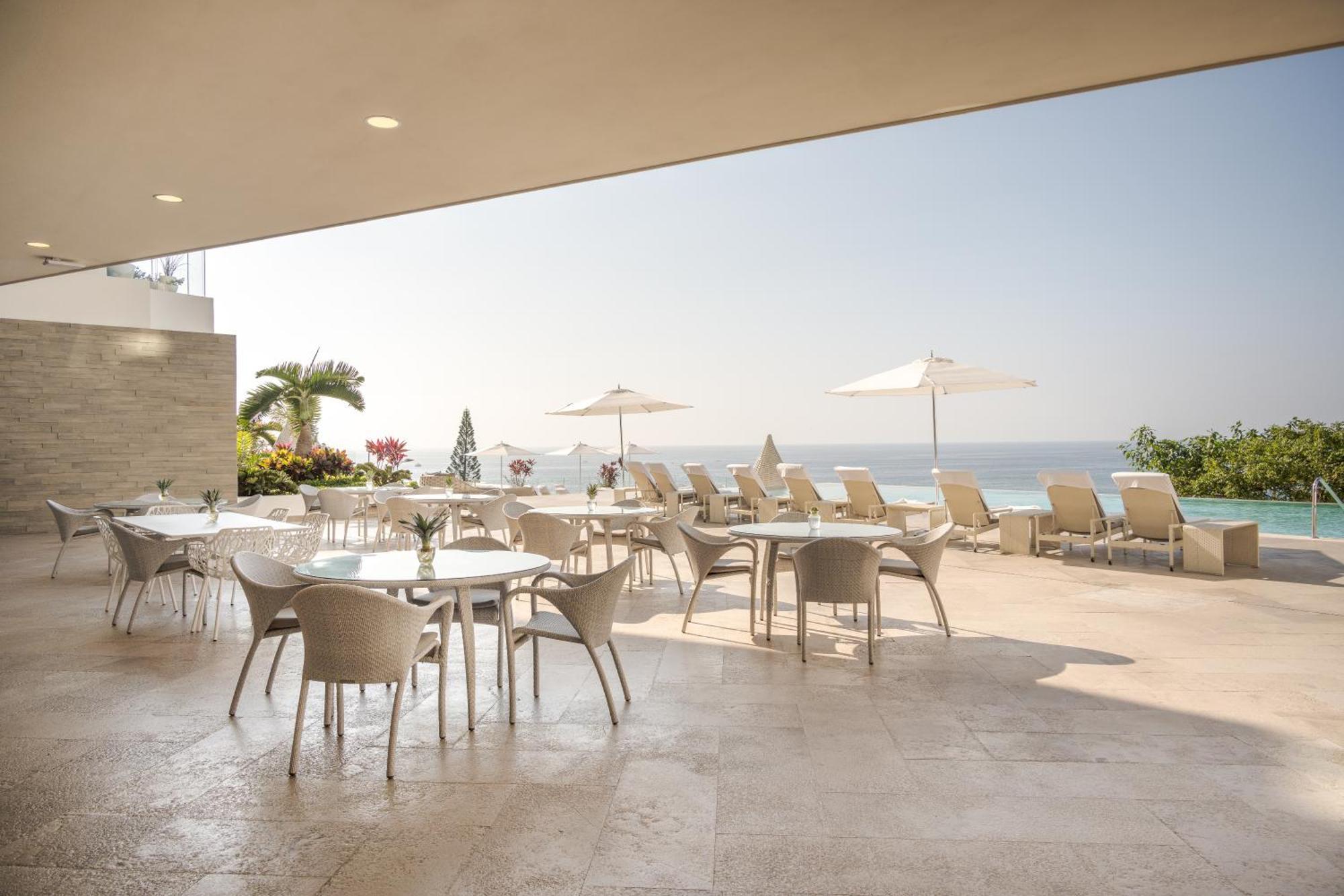 Maxwell Residences At Indah Puerto Vallarta Exterior photo